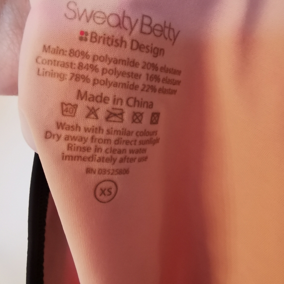 Sweaty Betty performance swimsuit - Picture 3 of 4